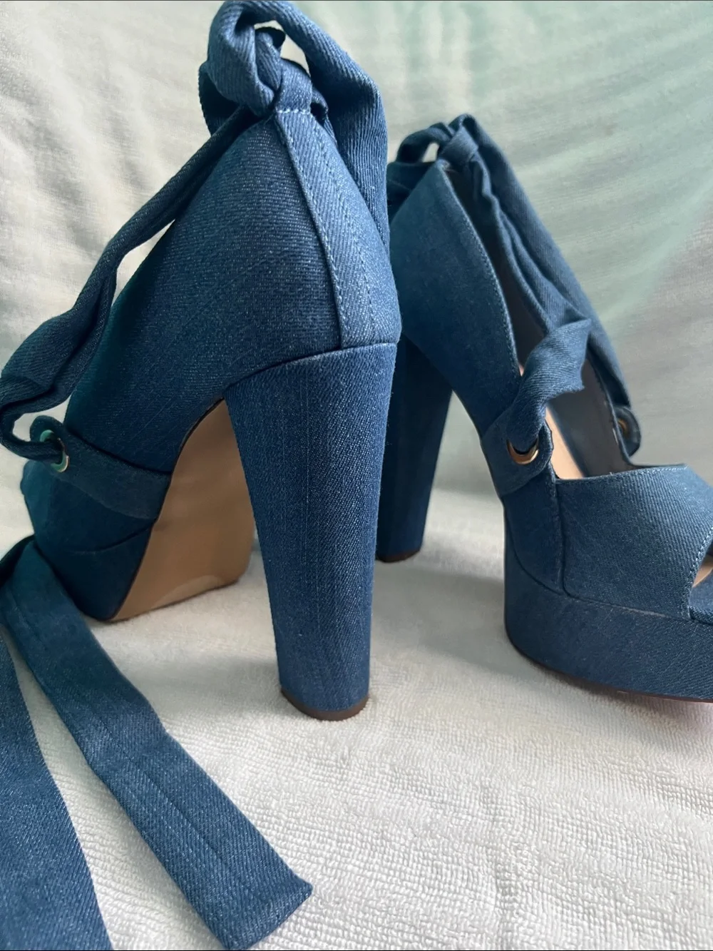 Shoe Dazzle dark blue